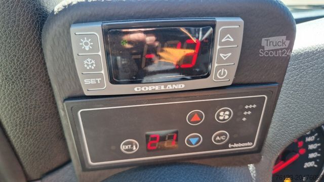 Kleinbus MERCEDES-BENZ 2 x 517 Lord Comfort XXL Lagerfahrzeug 23 SS