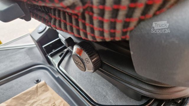 Minibus MERCEDES-BENZ 2 x 517 Lord Comfort XXL Lagerfahrzeug 23 SS