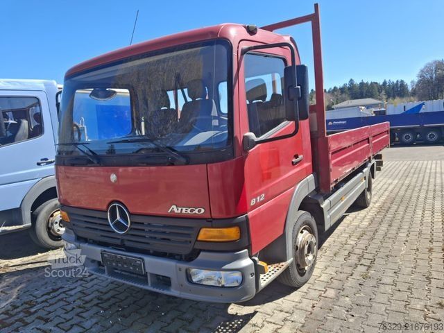 Ribaltabile trilaterale Mercedes-Benz Atego 812