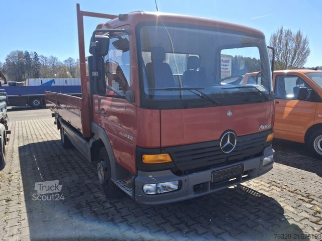 Ribaltabile trilaterale Mercedes-Benz Atego 812