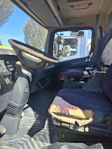 Ribaltabile trilaterale Mercedes-Benz Atego 812