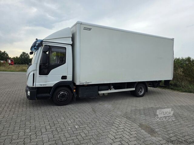 Transporter mit Koffer IVECO 75-210 Koffer + LBW, Klima, Kamera