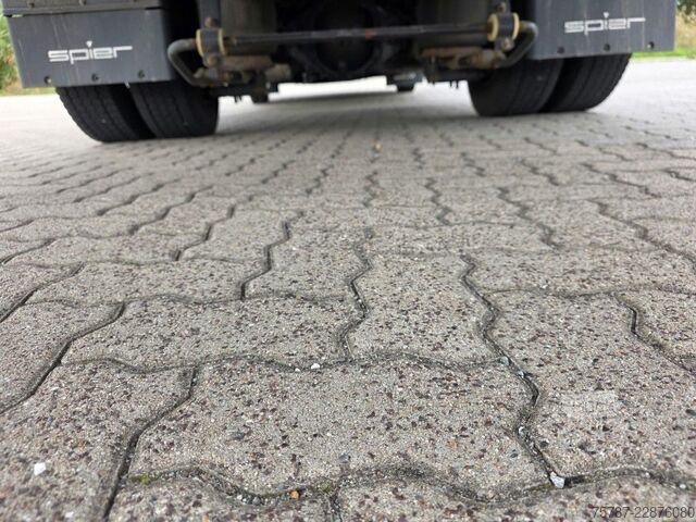 Transporter mit Koffer IVECO 75-210 Koffer + LBW, Klima, Kamera