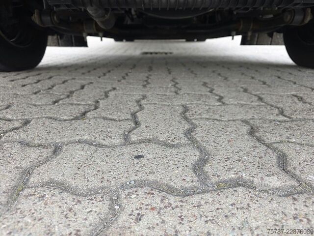 Transporter mit Koffer IVECO 75-210 Koffer + LBW, Klima, Kamera