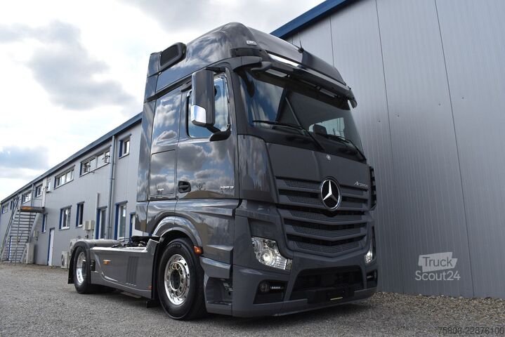 Стандартный седельный тягач MERCEDES-BENZ Actros 1863 LS GIGA Retarder TOP  1'661h Stunden