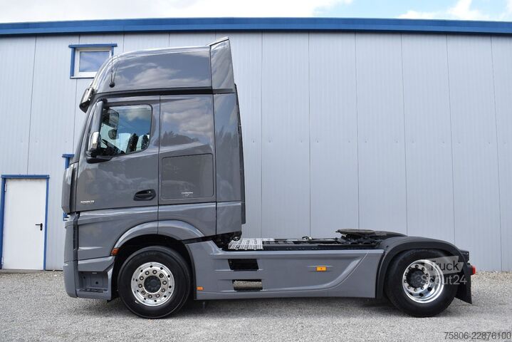 Стандартный седельный тягач MERCEDES-BENZ Actros 1863 LS GIGA Retarder TOP  1'661h Stunden