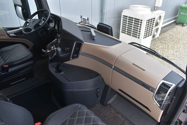 ES-GE Nutzfahrzeuge GmbH ES-GE Nutzfahrzeuge GmbH ES-GE Nutzfahrzeuge GmbH