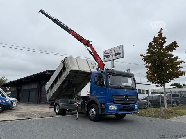 Szarvasmarha-szállító teherautó MERCEDES-BENZ Atego 1524 Kadaver FASSI Kran Kipphydr. Klima
