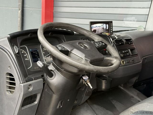 Szarvasmarha-szállító teherautó MERCEDES-BENZ Atego 1524 Kadaver FASSI Kran Kipphydr. Klima