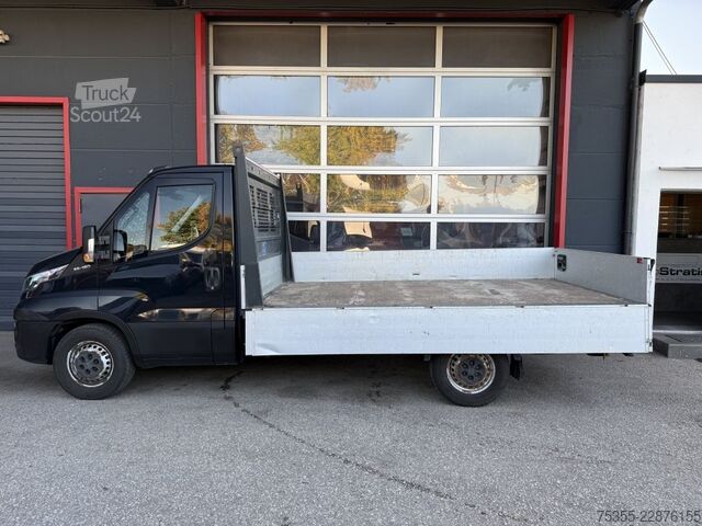 شاحنة صغيرة بيك أب IVECO Daily 35S18 Klima Tempomat 3-Sitz AHK Euro6