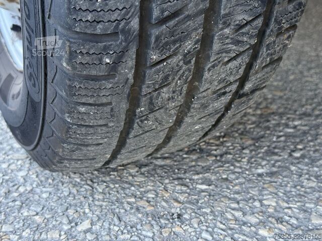 شاحنة صغيرة بيك أب IVECO Daily 35S18 Klima Tempomat 3-Sitz AHK Euro6