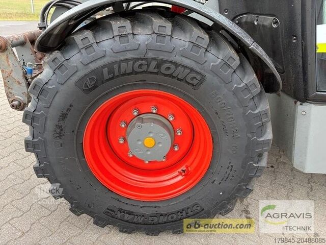 Teleskopski nakladalnik Claas SCORPION 746 VARIPOWER