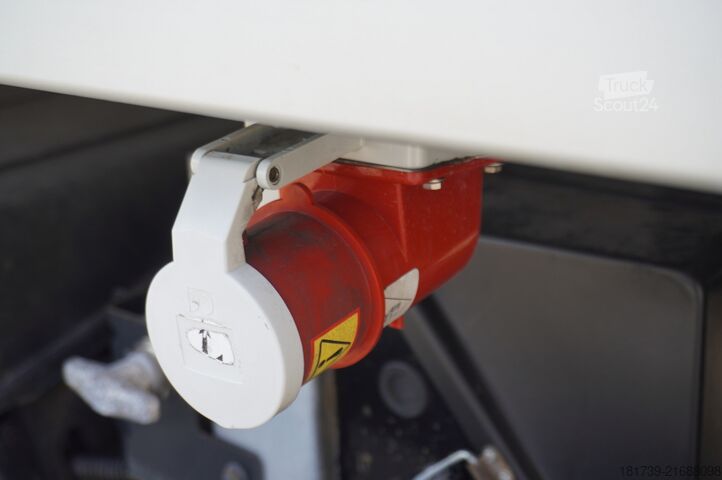 Hladilni kavelj Iveco Eurocargo 140-190 4x2 E6 / Meat hook ref