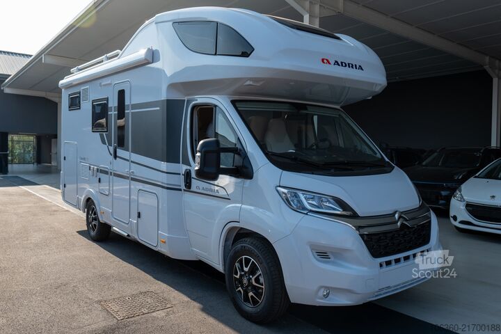 ADRIA CORAL XL AXESS 600 DP - SPEED EDITION MANSARDATO GEBRAUCHT ADRIA CORAL XL AXESS 600 DP - SPEED EDITION