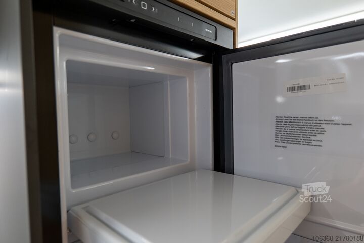 ADRIA CORAL XL AXESS 600 DP - SPEED EDITION MANSARDATO GEBRAUCHT ADRIA CORAL XL AXESS 600 DP - SPEED EDITION