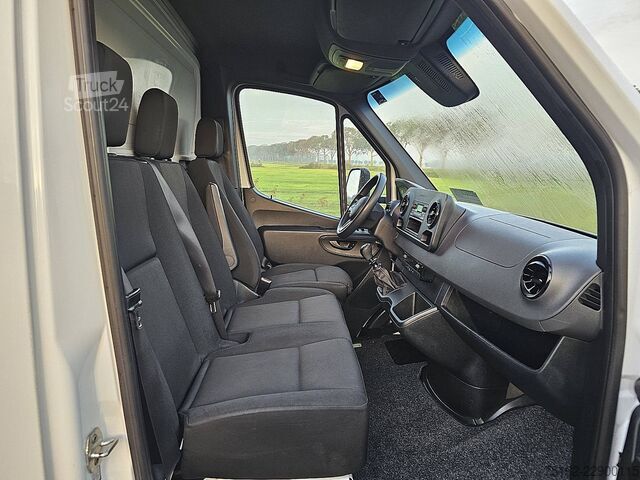 Valigia MERCEDES-BENZ SPRINTER 516 Bakwagen Laadklep!