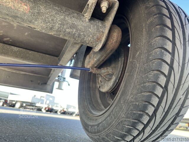 Laatikko-perävaunu andere Kastenanhänger Flachplane Kastenanhänger gebrems