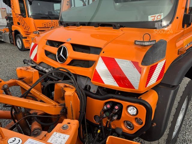 Drugi UNIMOG U530 UGE*VA Streuer 4m³*Schneepflug*E:6*Winterdi