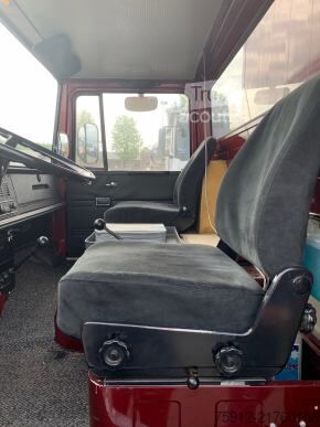 валіза Mercedes-Benz LP808 4X2 - CLOSED BOX - KOFFERAUFBAU - MEUBELW...