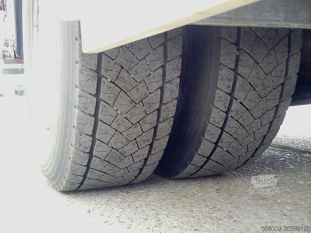 Tenteli düz yataklı kamyon IVECO 150E28,LBW,Euro-5