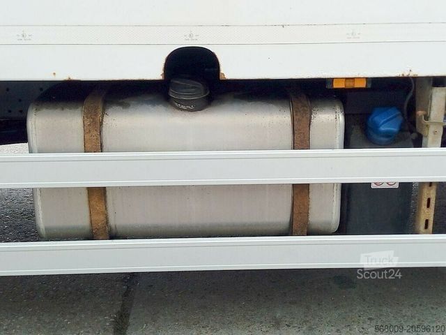 Tenteli düz yataklı kamyon IVECO 150E28,LBW,Euro-5