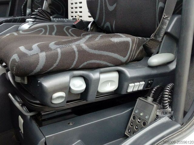 Tenteli düz yataklı kamyon IVECO 150E28,LBW,Euro-5