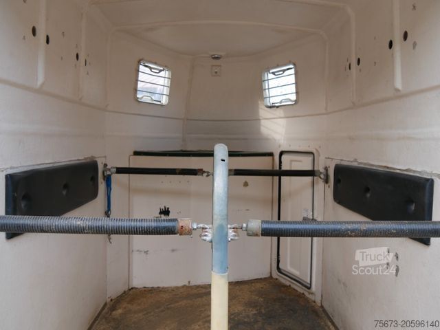 Paardentransportaanhanger SLUIS Vollpoly 2 Pferde mit Sattelkammer