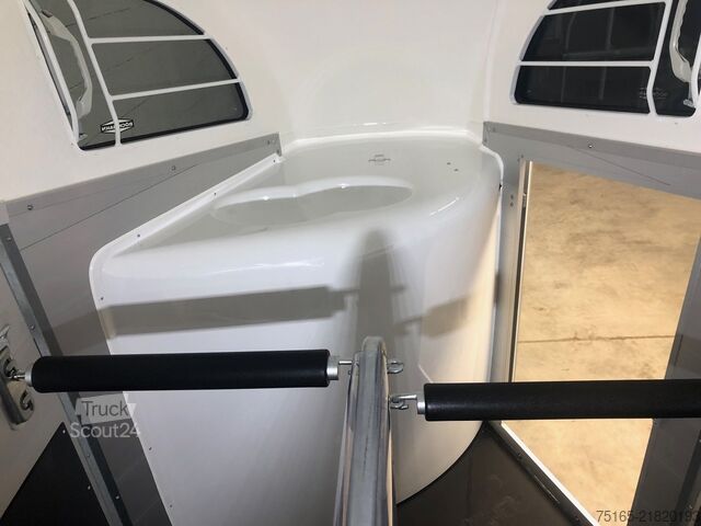 прицеп для перевозки лошадей Böckmann Champion R ALF Pferdeanhänger