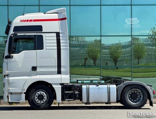 Standardni tegljač MAN TGX 18.460 EURO 6 SMART TACHO 2X TANKS PARK AIRC