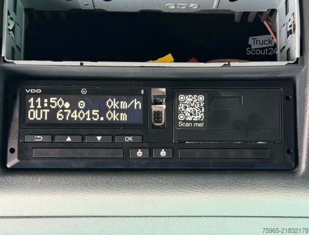Standardni tegljač MAN TGX 18.460 EURO 6 SMART TACHO 2X TANKS PARK AIRC