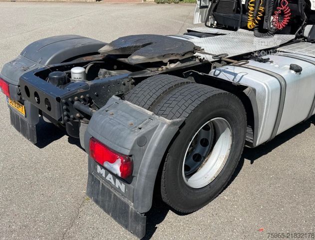 Standardni tegljač MAN TGX 18.460 EURO 6 SMART TACHO 2X TANKS PARK AIRC