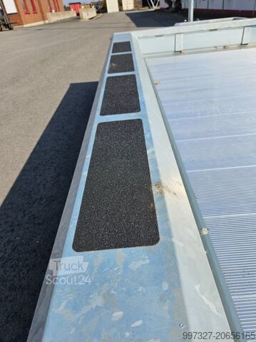 Construction machinery trailer Henra MT353517