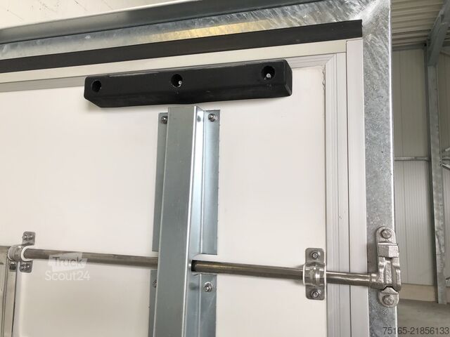 Kofferanhänger Blyss F1336HD Rampe Kofferanhänger