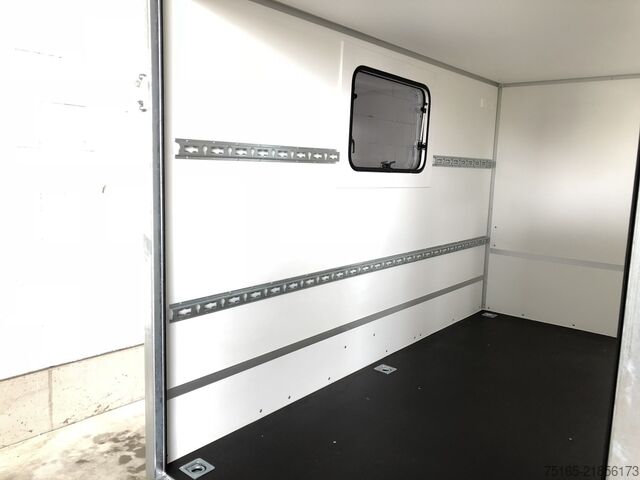 κλειστό ρυμουλκούμενο Blyss F1330HD Rampe Tür 2 Fenster Kofferanhänger