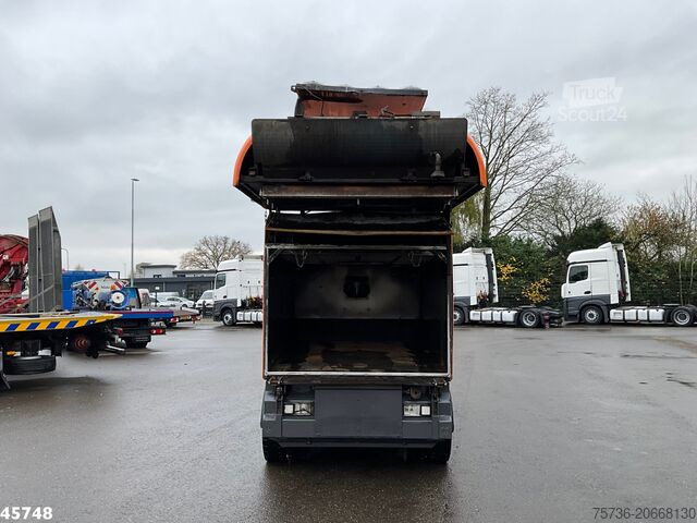 Veegmachine Ravo 580 with 3-rd brush