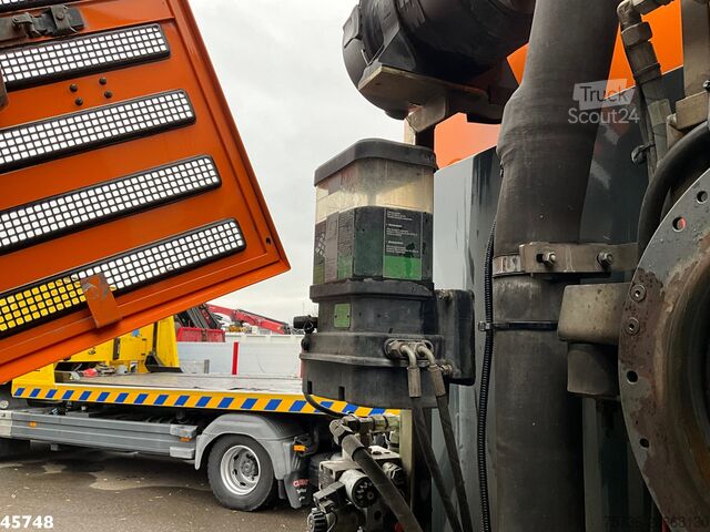 Veegmachine Ravo 580 with 3-rd brush