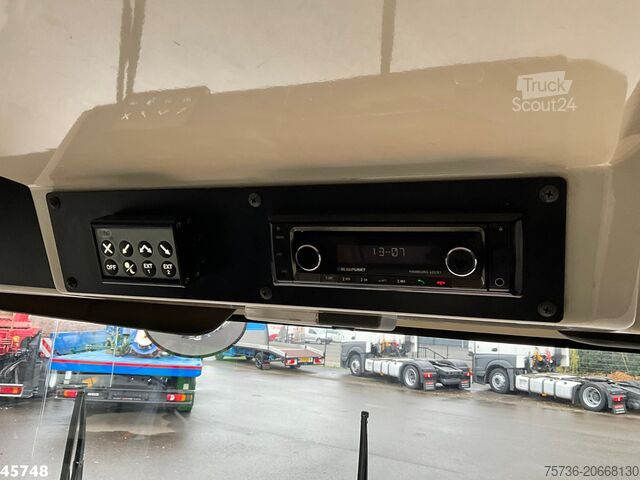 Veegmachine Ravo 580 with 3-rd brush