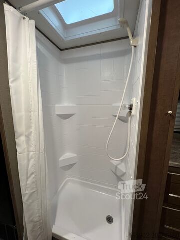 Автодом Alcove Winnebago Outlook 2 Slides LPG