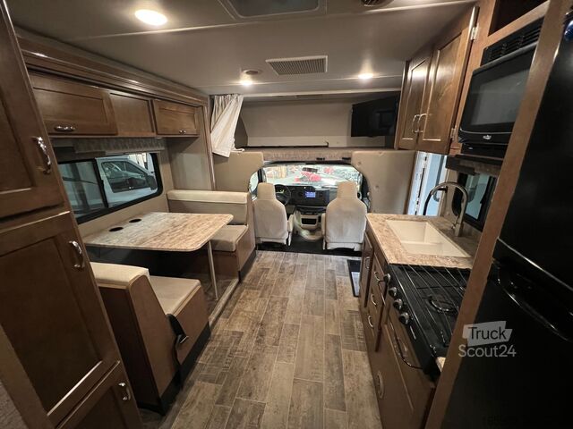 Автодом Alcove Winnebago Outlook 2 Slides LPG