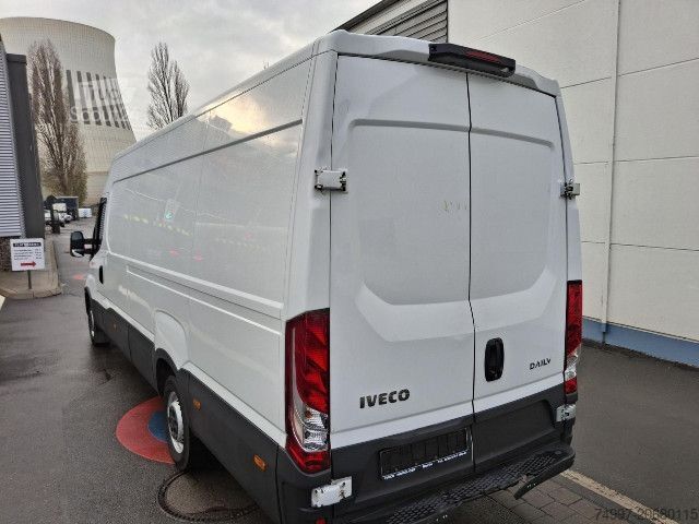 Dubă cu acoperiș înalt IVECO 35S16A8 V / Hi-Matic / Tempomat / Kamera / Klima