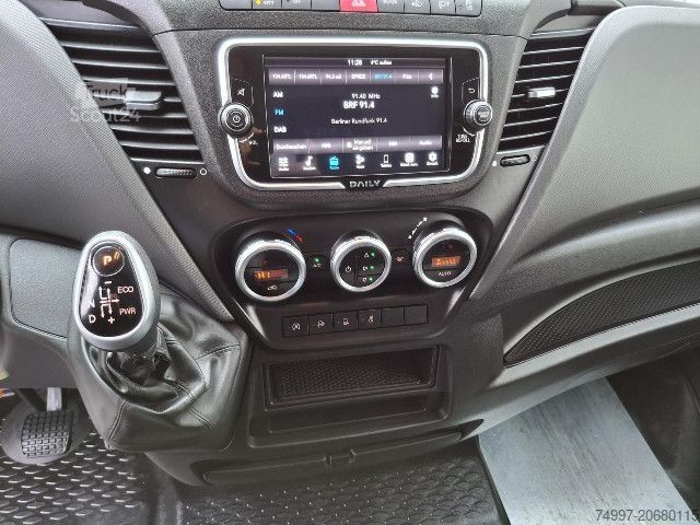 Vans ar augstu jumtu IVECO 35S16A8 V / Hi-Matic / Tempomat / Kamera / Klima