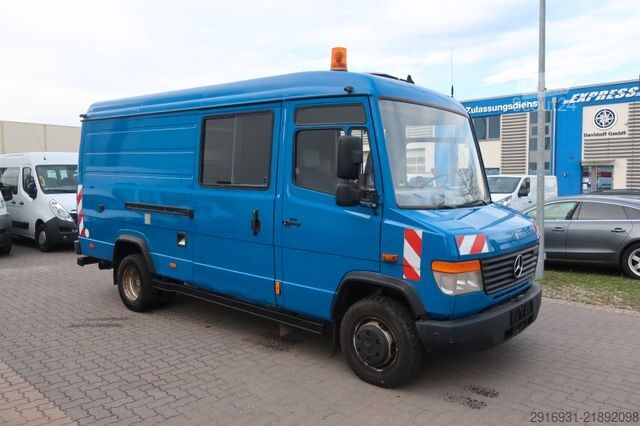 Hög tak skåpbil MERCEDES-BENZ Nr.31 Vario 614 D / AHK / SHZ / DoKa 9 Sitzer