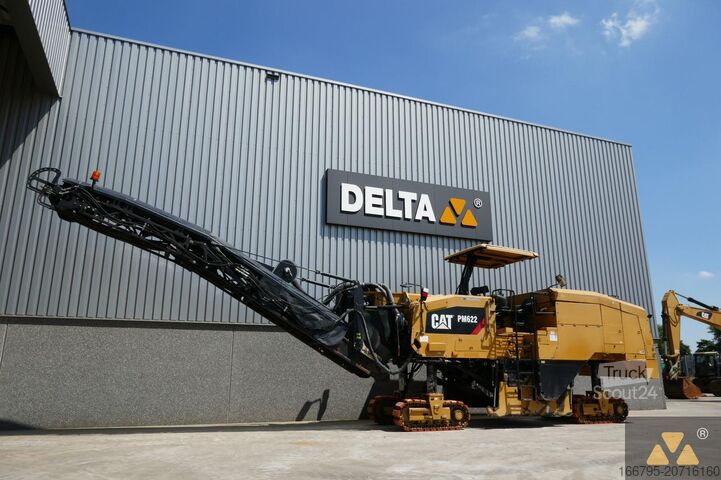 Asfalta dzirnavas Caterpillar PM622