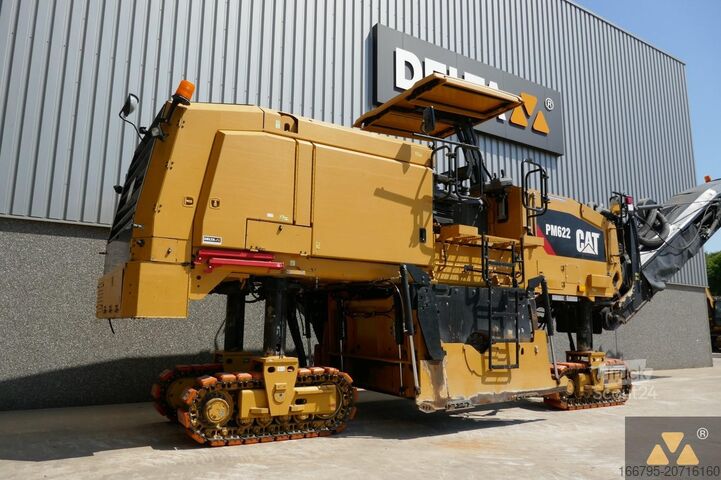 Asfalta dzirnavas Caterpillar PM622