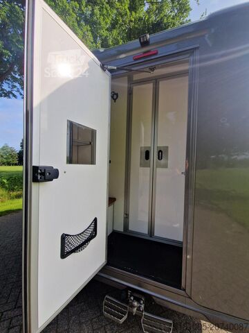 Transport av hästar Renault Master Occasion paardenwagen Automaat 5 zitplaa...