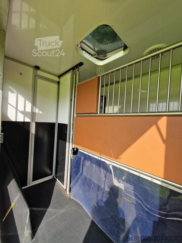 Transport av hästar Renault Master Occasion paardenwagen Automaat 5 zitplaa...