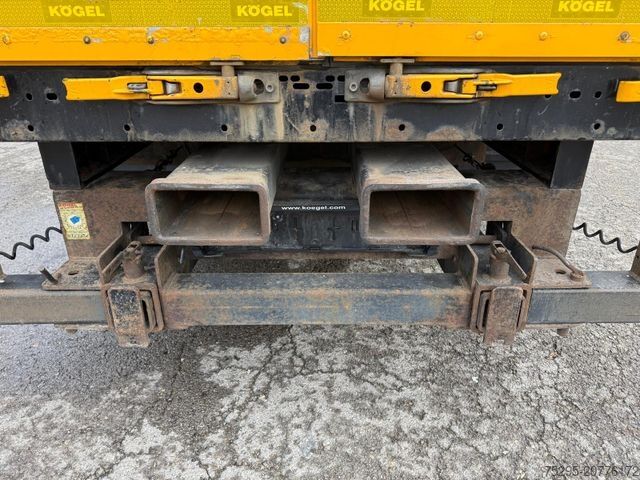 Atvērta puspiekabe ar tentu KÖGEL 3 Achs MEGA Staplerhalterung Liftachse SAF