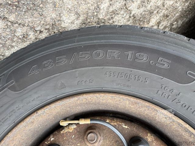 Atvērta puspiekabe ar tentu KÖGEL 3 Achs MEGA Staplerhalterung Liftachse SAF