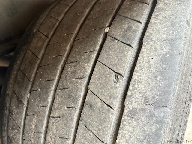 Atvērta puspiekabe ar tentu KÖGEL 3 Achs MEGA Staplerhalterung Liftachse SAF