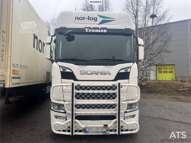 Box body Scania R660 6x4 box truck with refrigeration/freezer unit